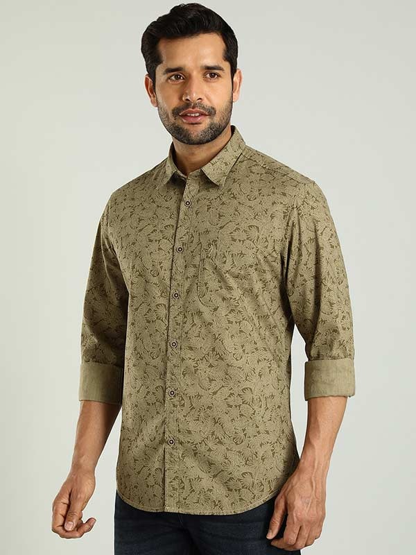 Indian Terrain Men's Regular Fit Full Sleeve Tropical Print Green Shirt